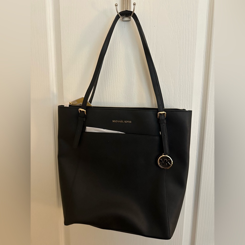 Michael Kors Voyager Tote Brand New with Tags